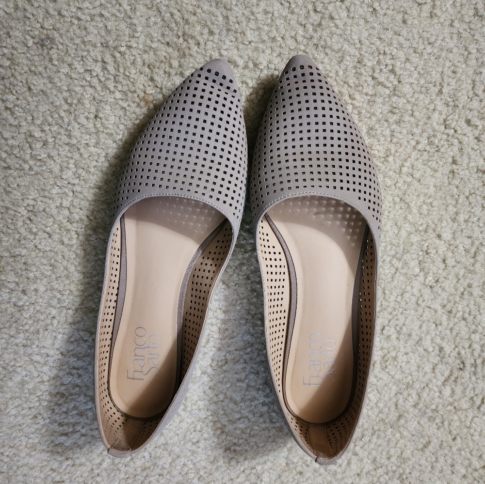 Women's flats